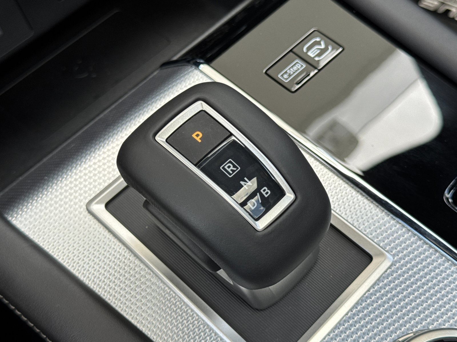 New 2026 Gray Nissan Platinum image 22