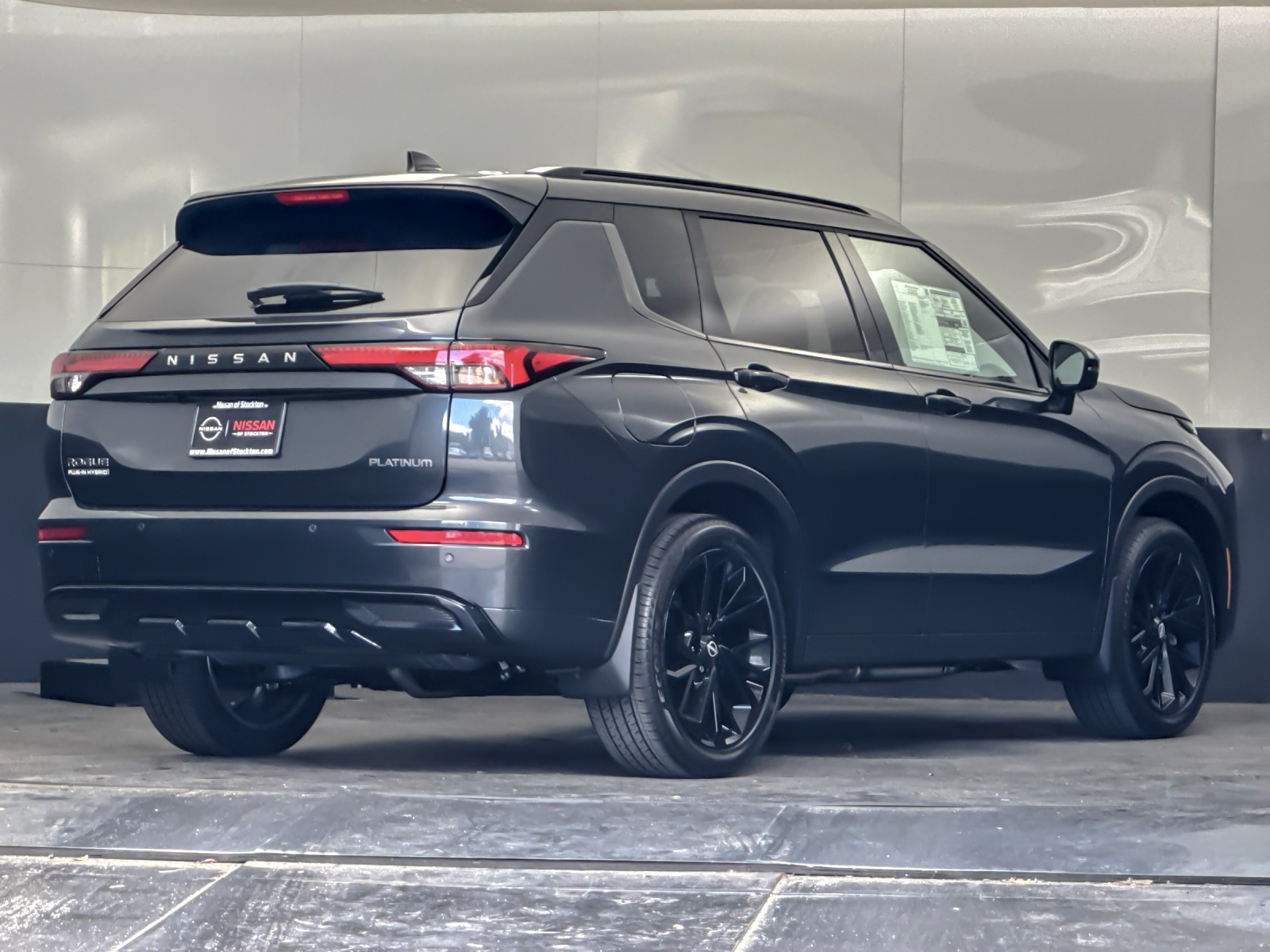 New 2026 Gray Nissan Platinum image 3