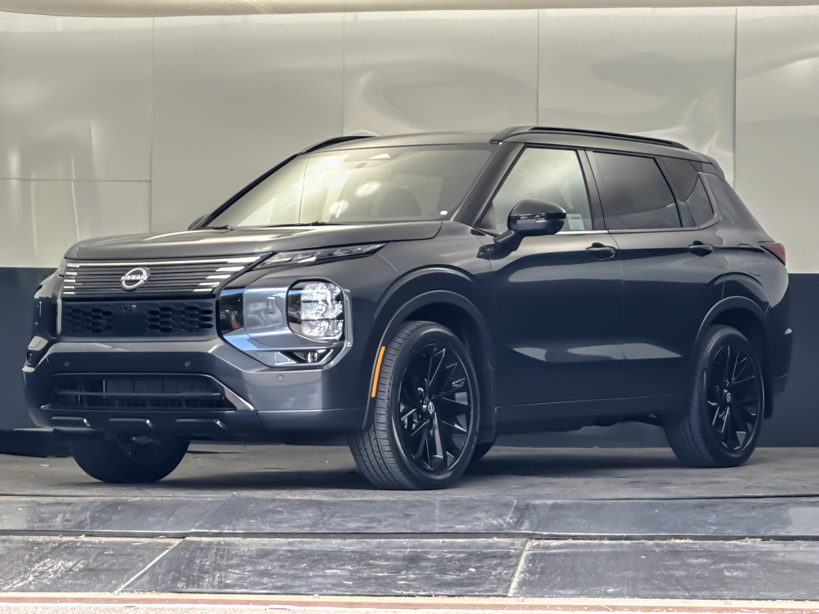 New 2026 Gray Nissan Platinum image 7