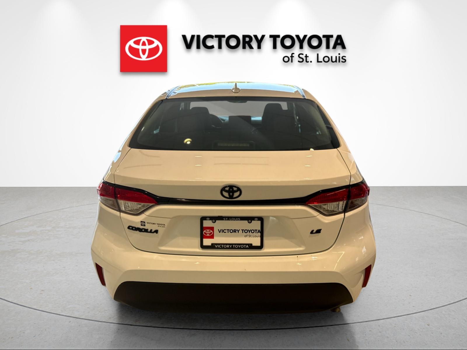 Used 2024  Toyota LE image 4