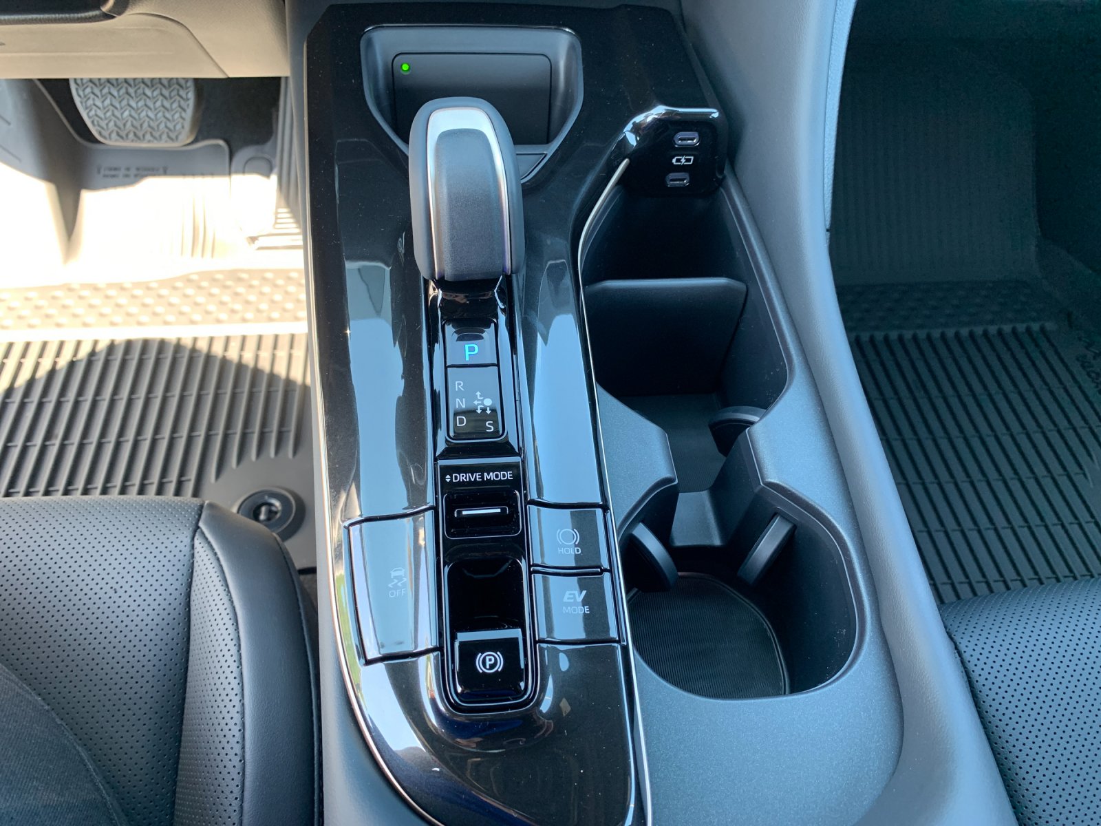 New 2026 Oxygen White Toyota Limited image 25