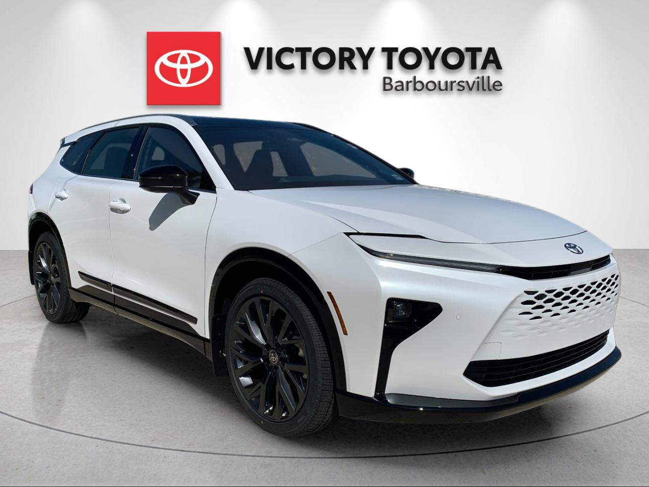 New 2026 Oxygen White Toyota Limited image 5