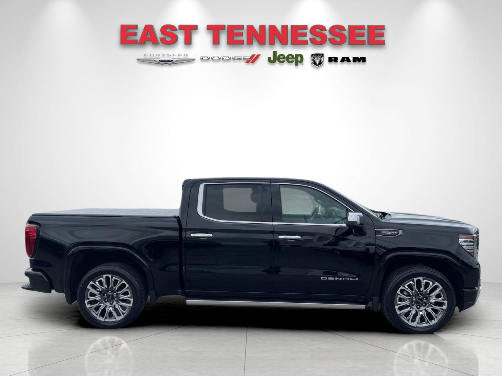 Used 2025 Black GMC Denali Ultimate image 2