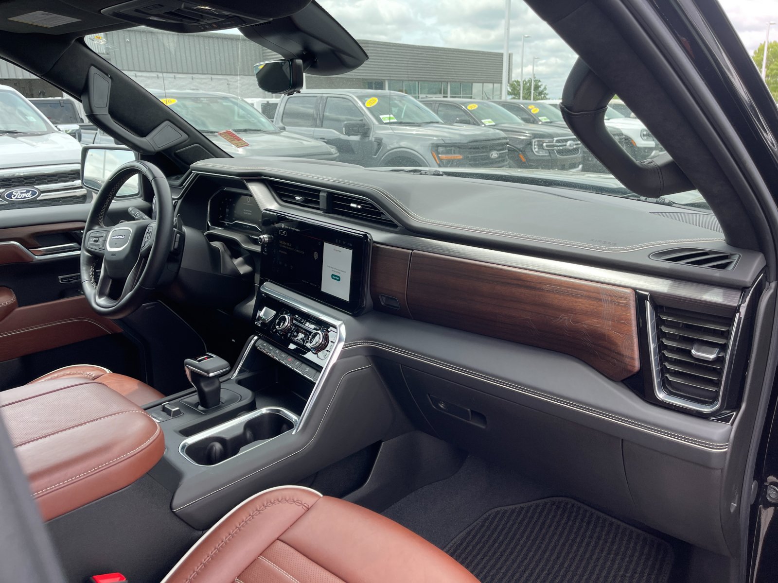 Used 2025 Black GMC Denali Ultimate image 17