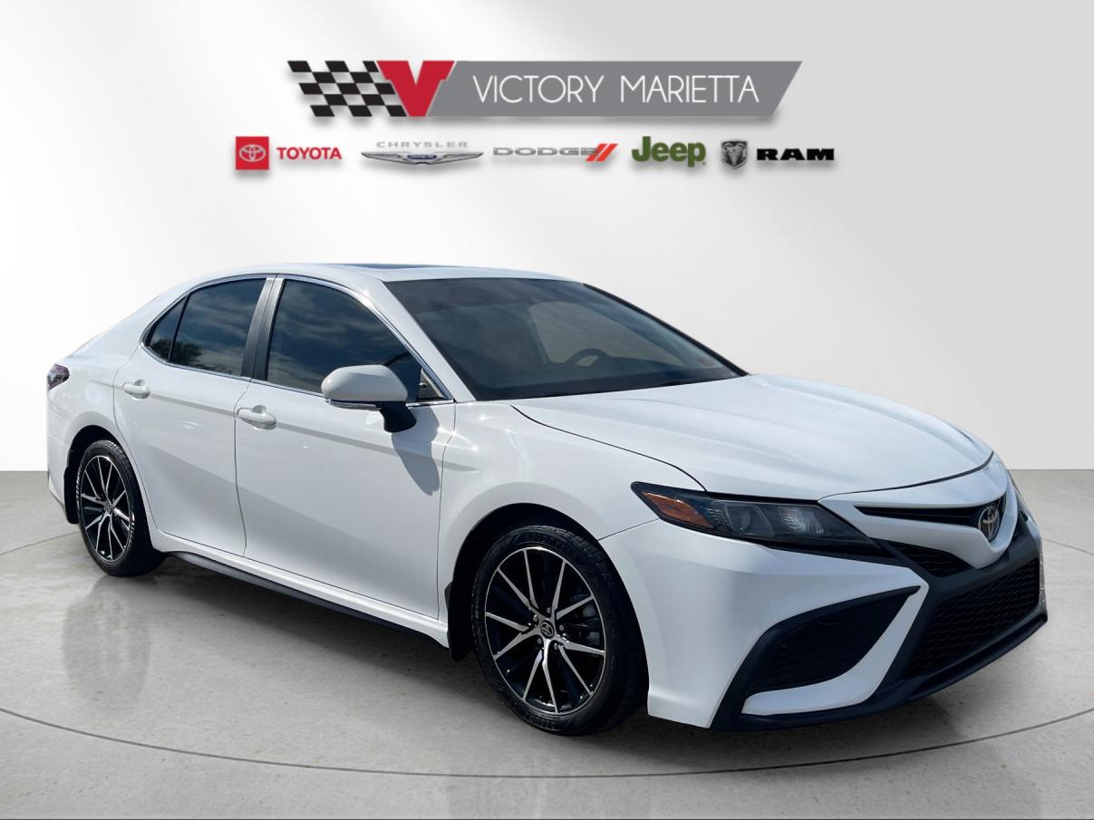 Used 2023 Ice Toyota SE image 7