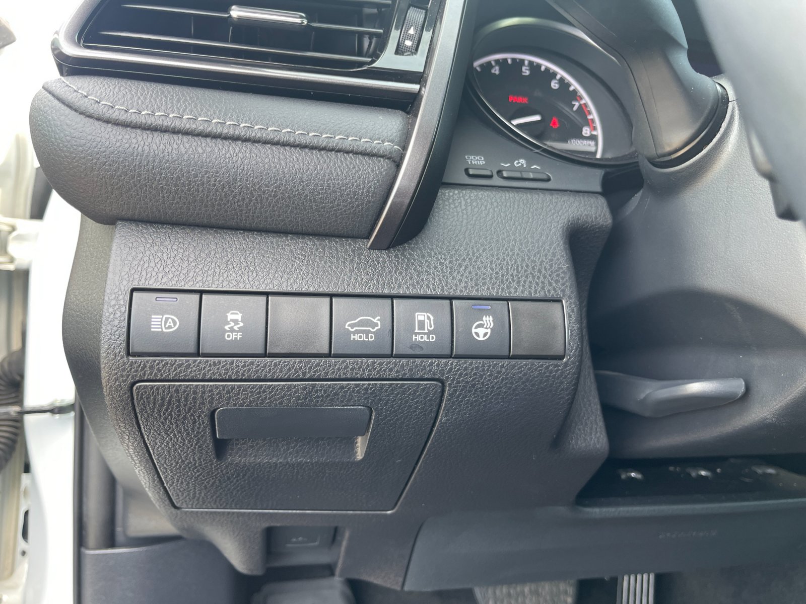 Used 2023 Ice Toyota SE image 27