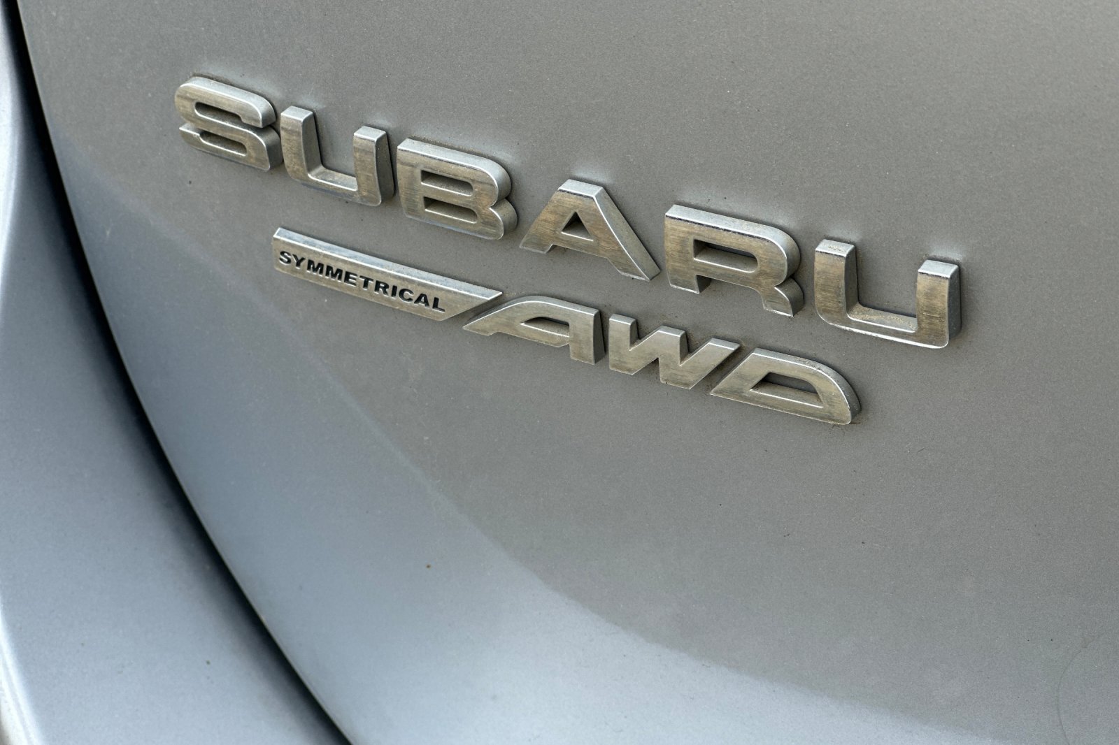 Used 2020 Silver Subaru Limited image 24