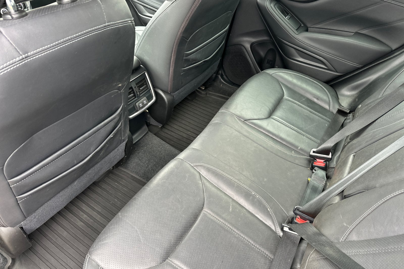 Used 2020 Silver Subaru Limited image 9