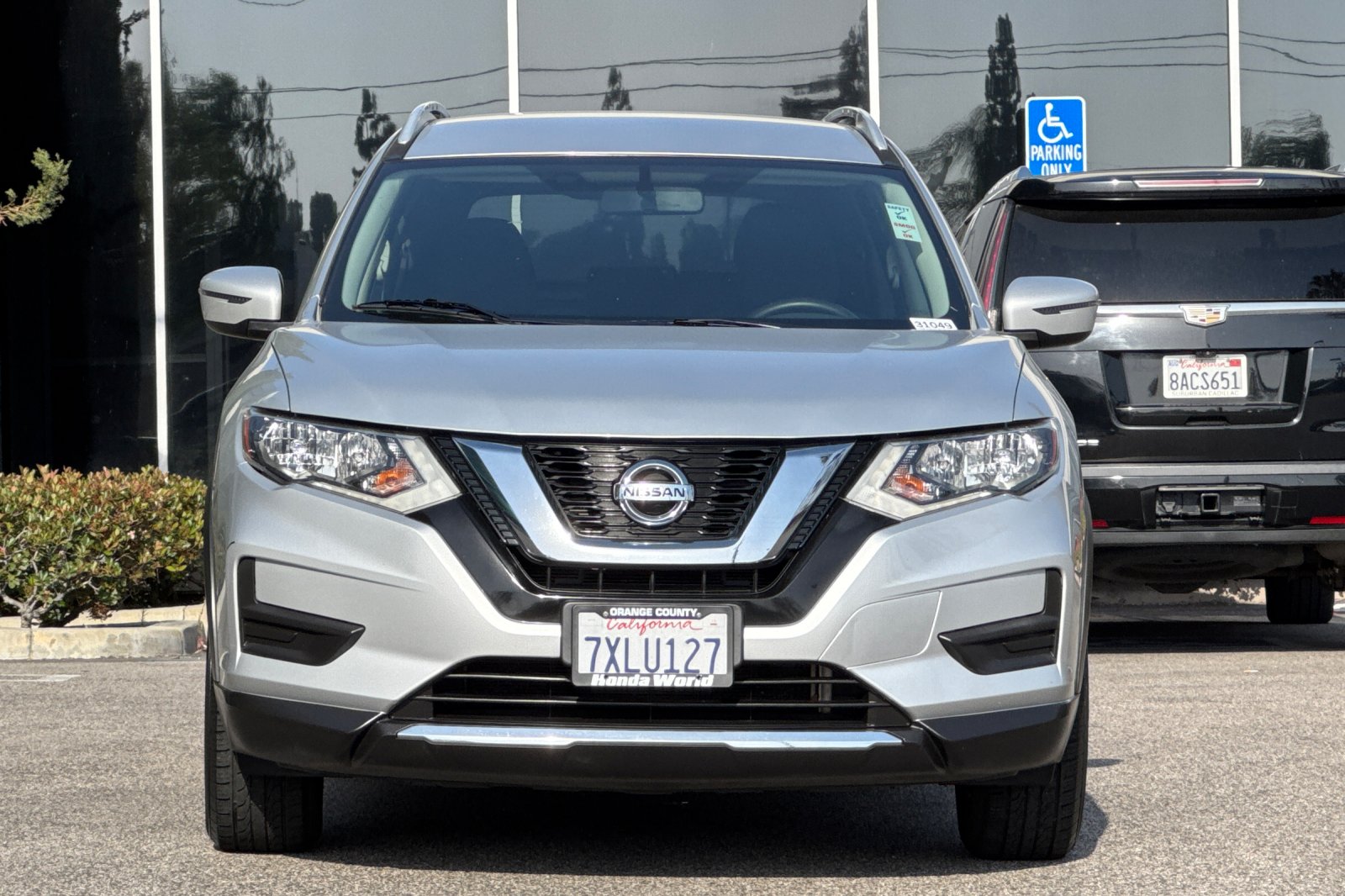 Used 2017 Brilliant Silver Nissan SV image 9