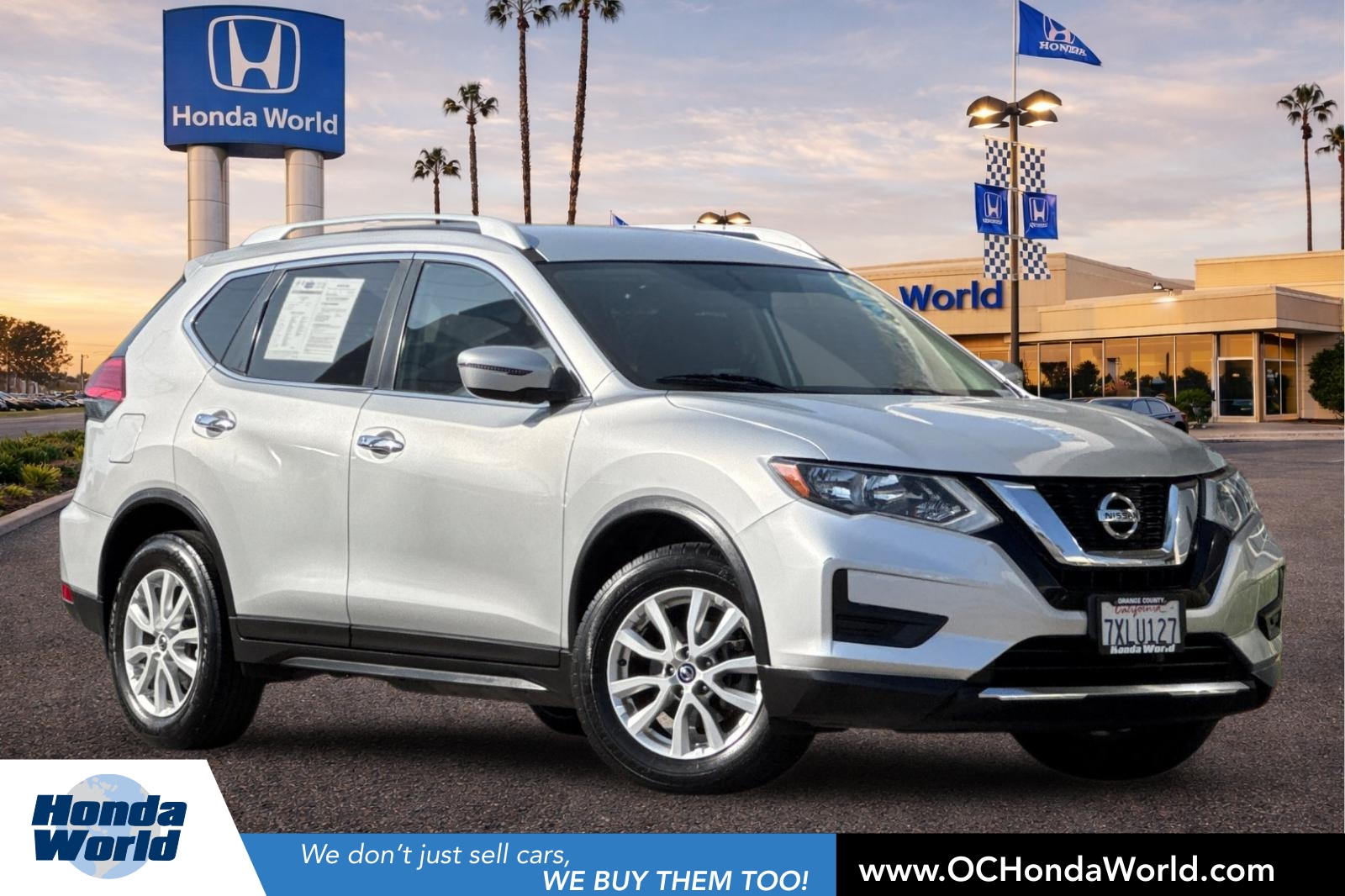 2017 Nissan Rogue SV FWD's photo
