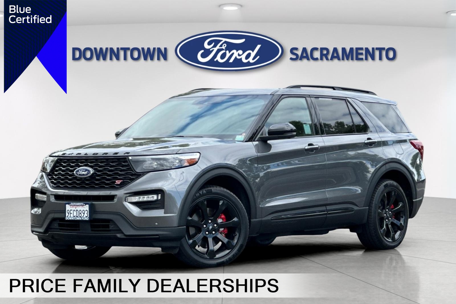 2023 Ford Explorer ST 4WD's photo