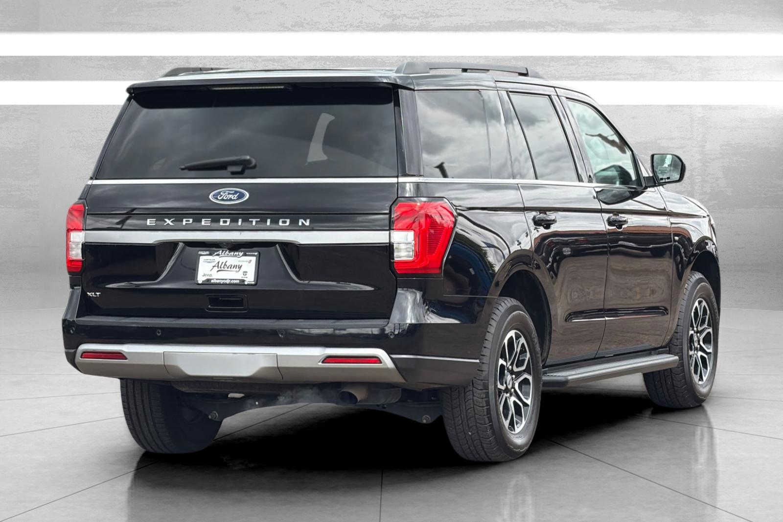 Used 2024 Black Ford XLT image 5