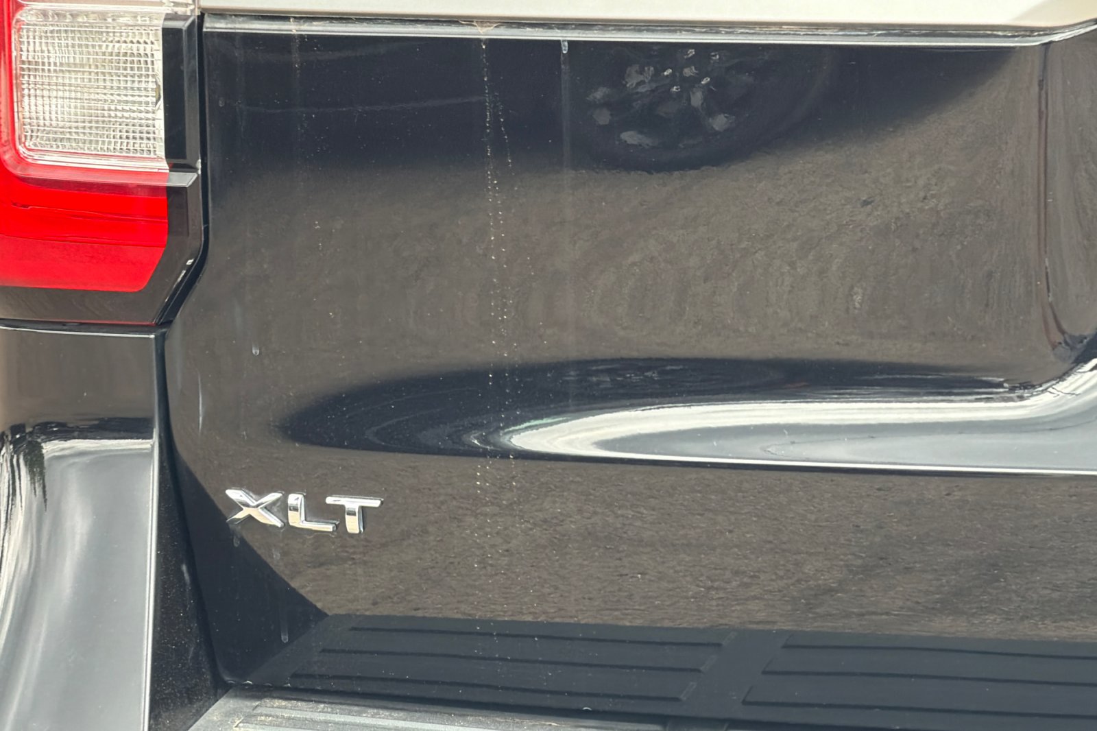 Used 2024 Black Ford XLT image 7