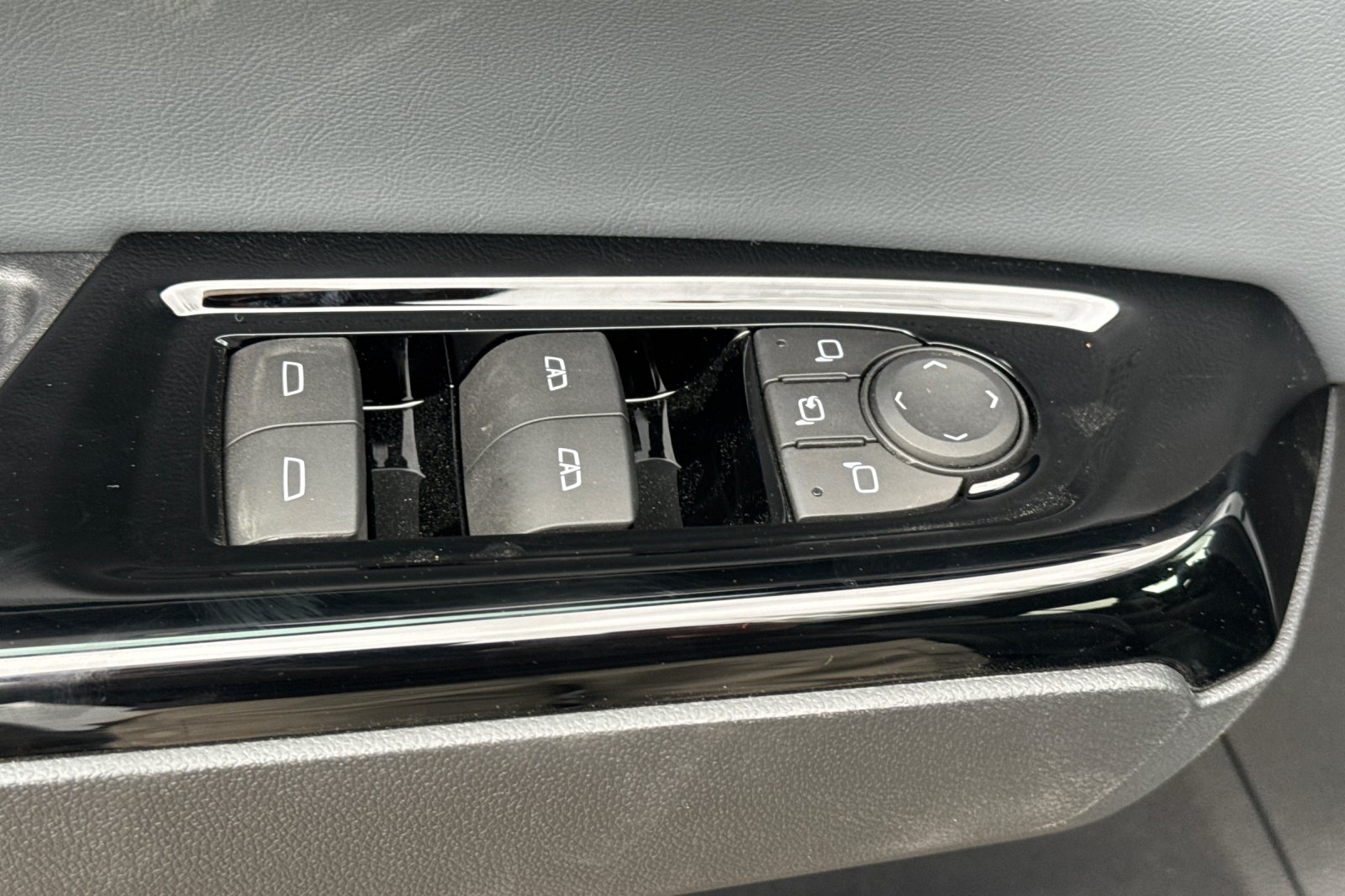 New 2026 Mercury Silver Metallic Honda Elite image 11
