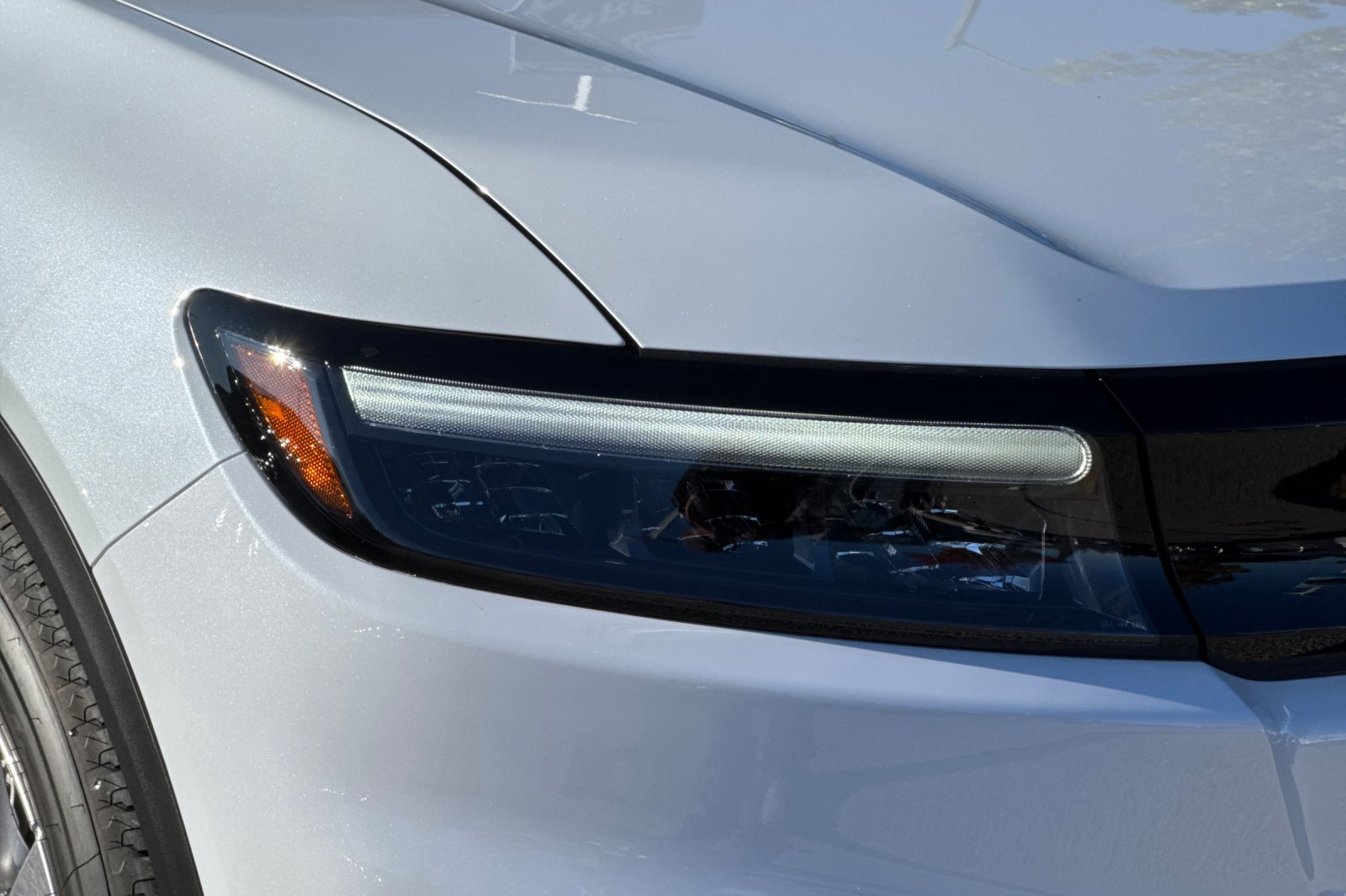New 2026 Platinum White Pearl Honda EX image 31