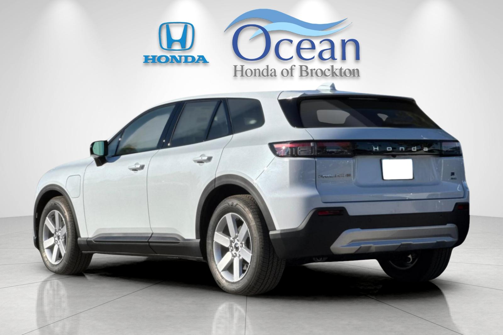 New 2026 Platinum White Pearl Honda EX image 3