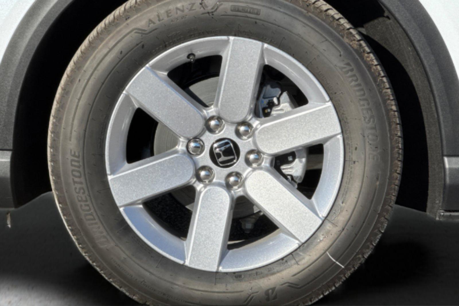 New 2026 Platinum White Pearl Honda EX image 33