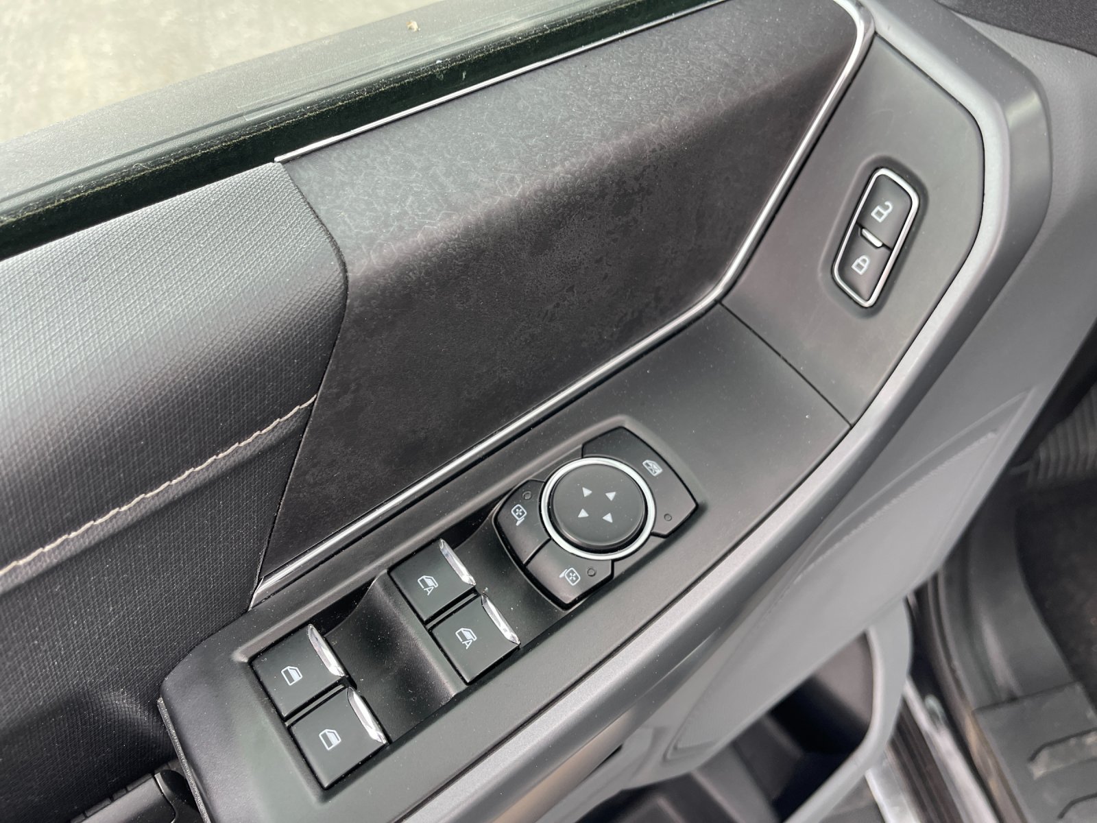 Used 2025 Black Ford XLT image 12