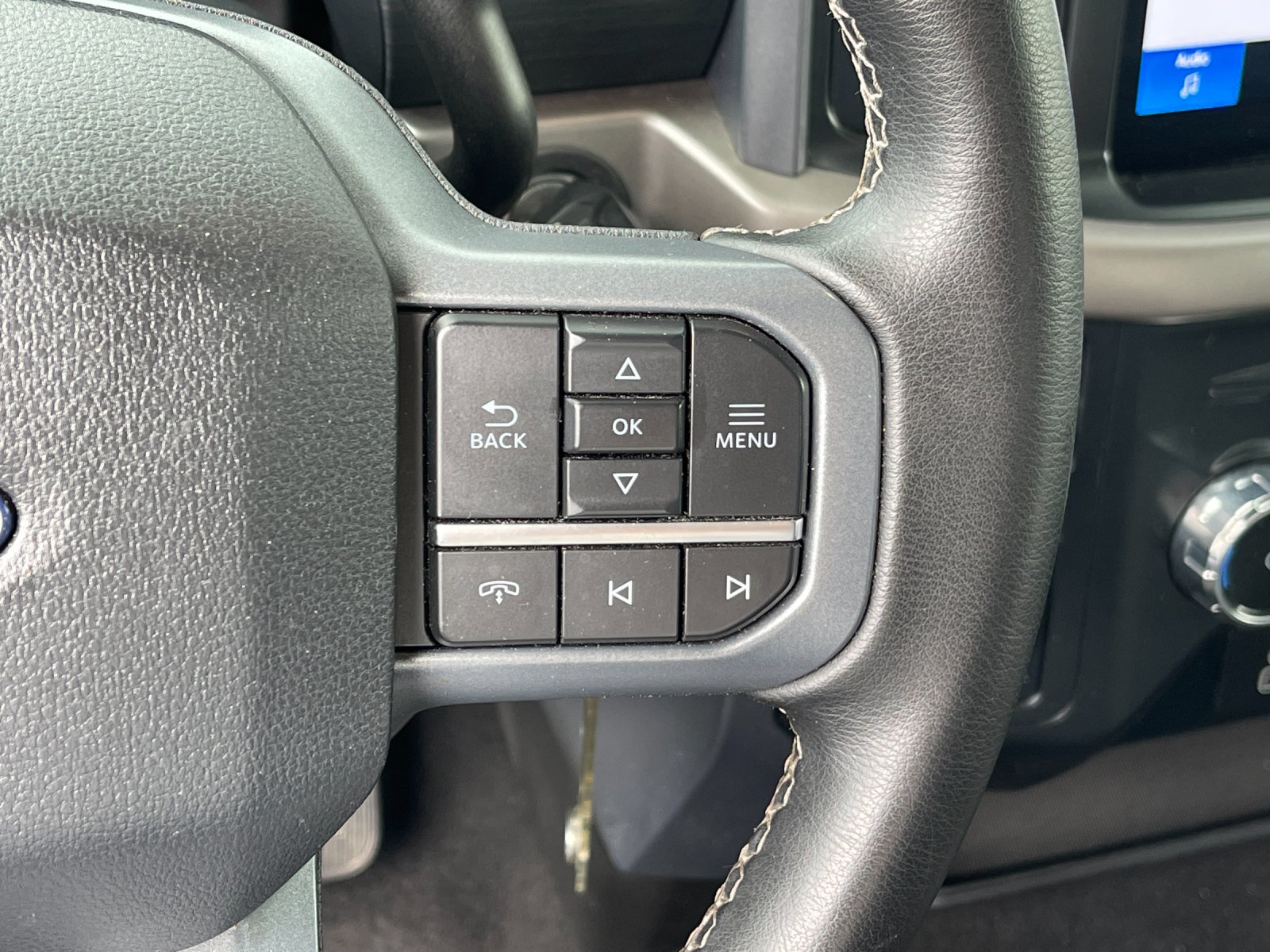 Used 2025 Black Ford XLT image 24