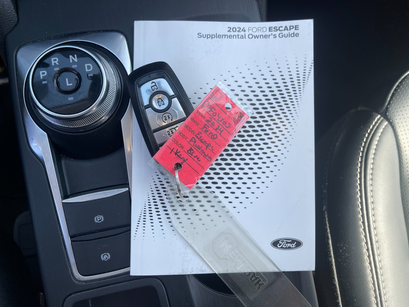 Used 2024  Ford Platinum image 10