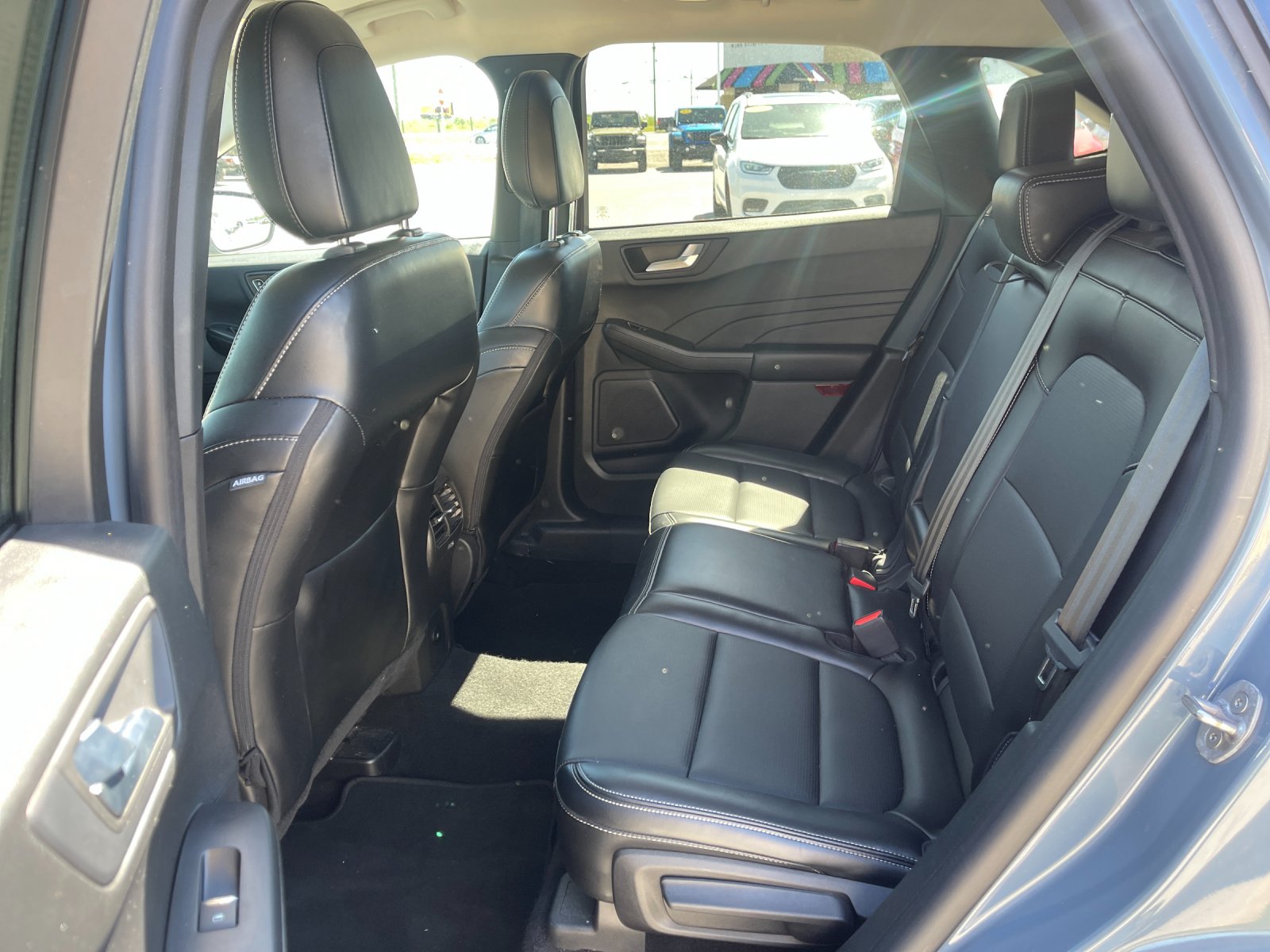 Used 2024  Ford Platinum image 14