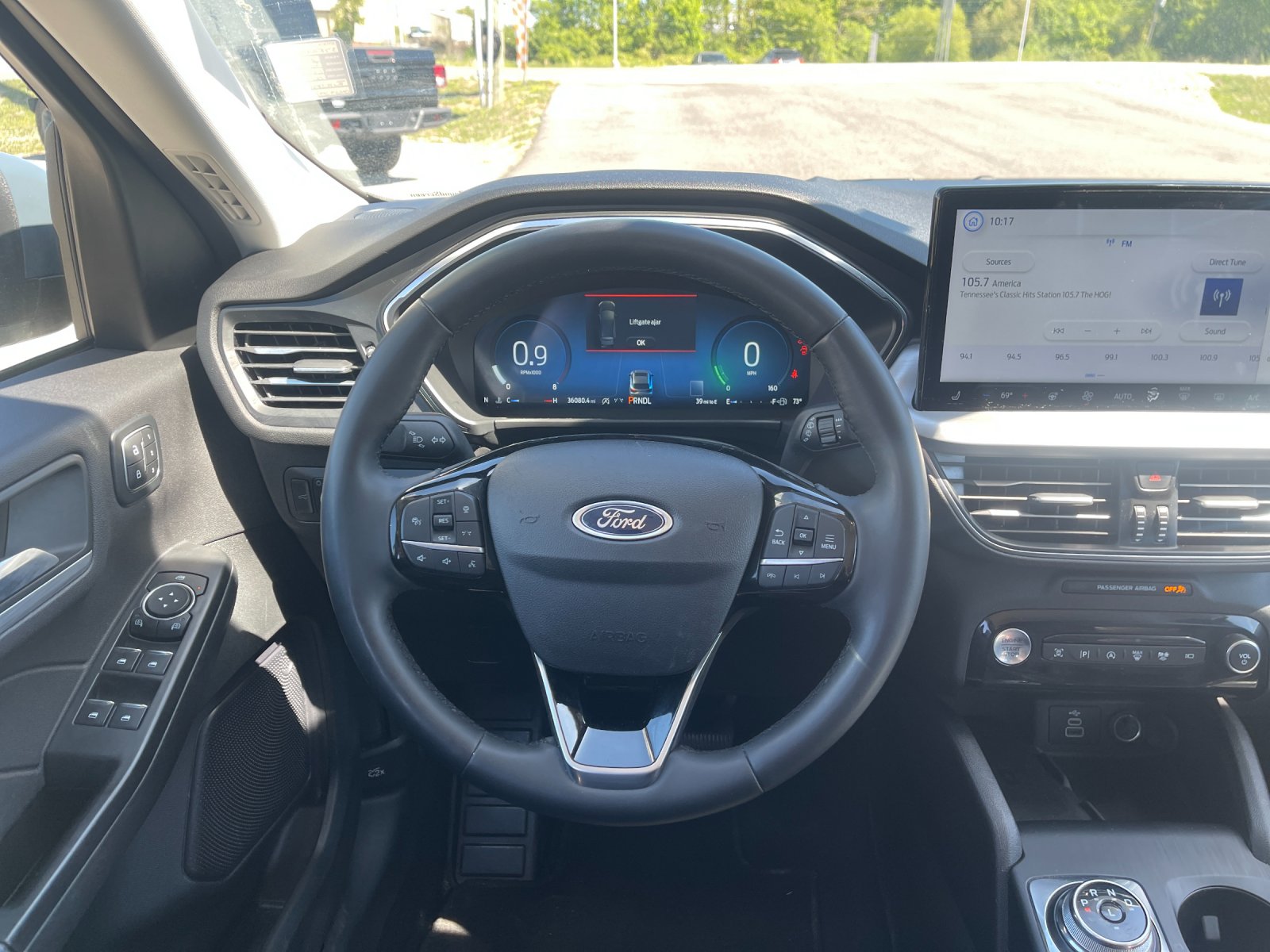 Used 2024  Ford Platinum image 16