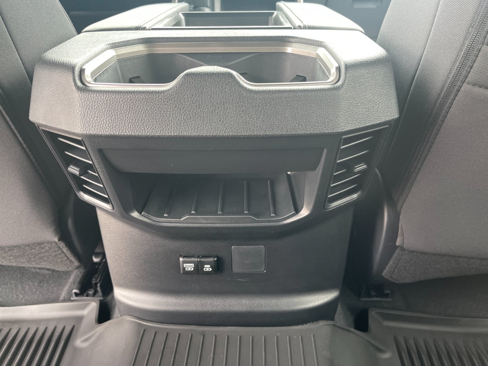 2026 Toyota Tundra SR5 - Photo 14