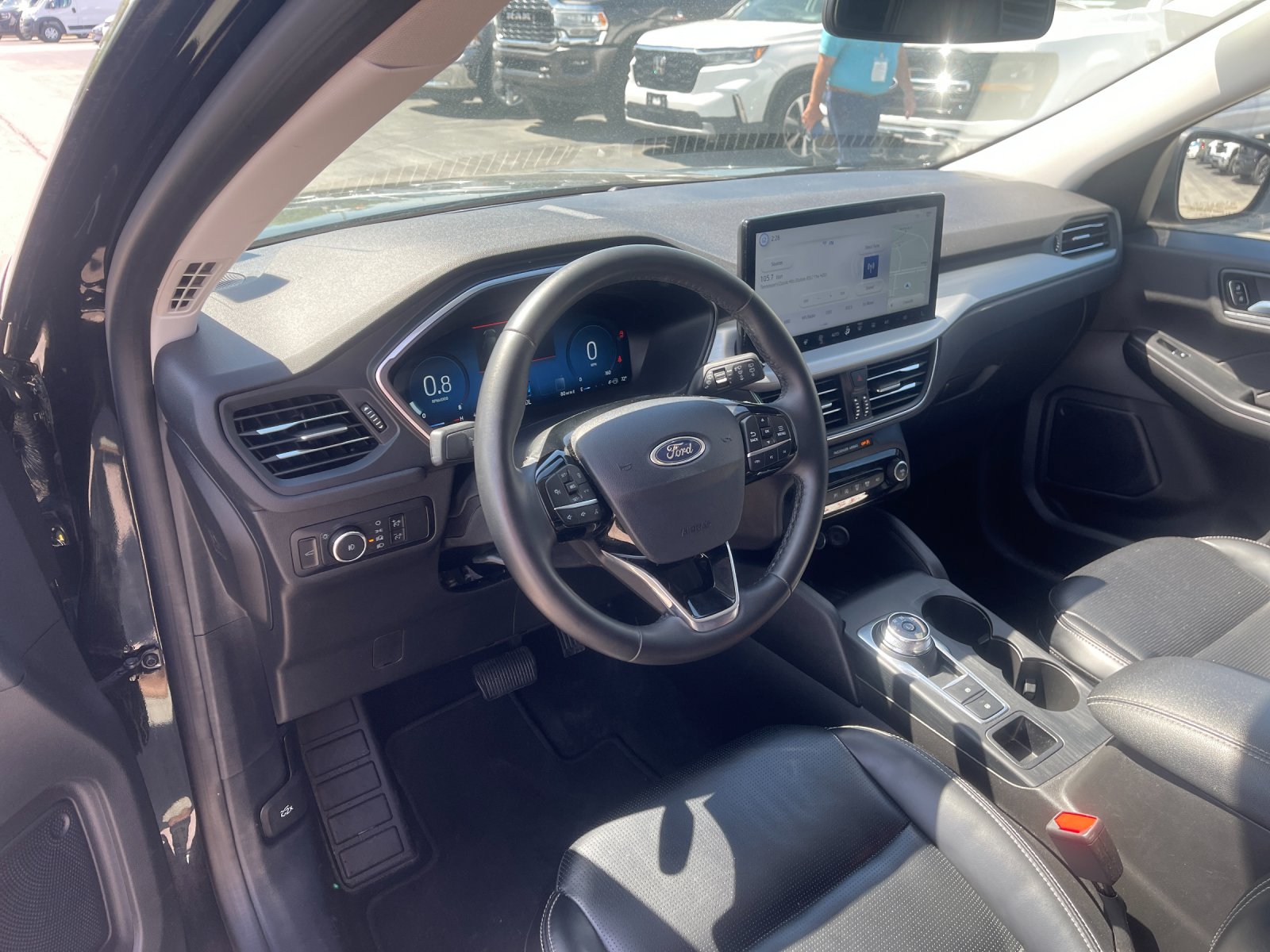 Used 2024  Ford Platinum image 11