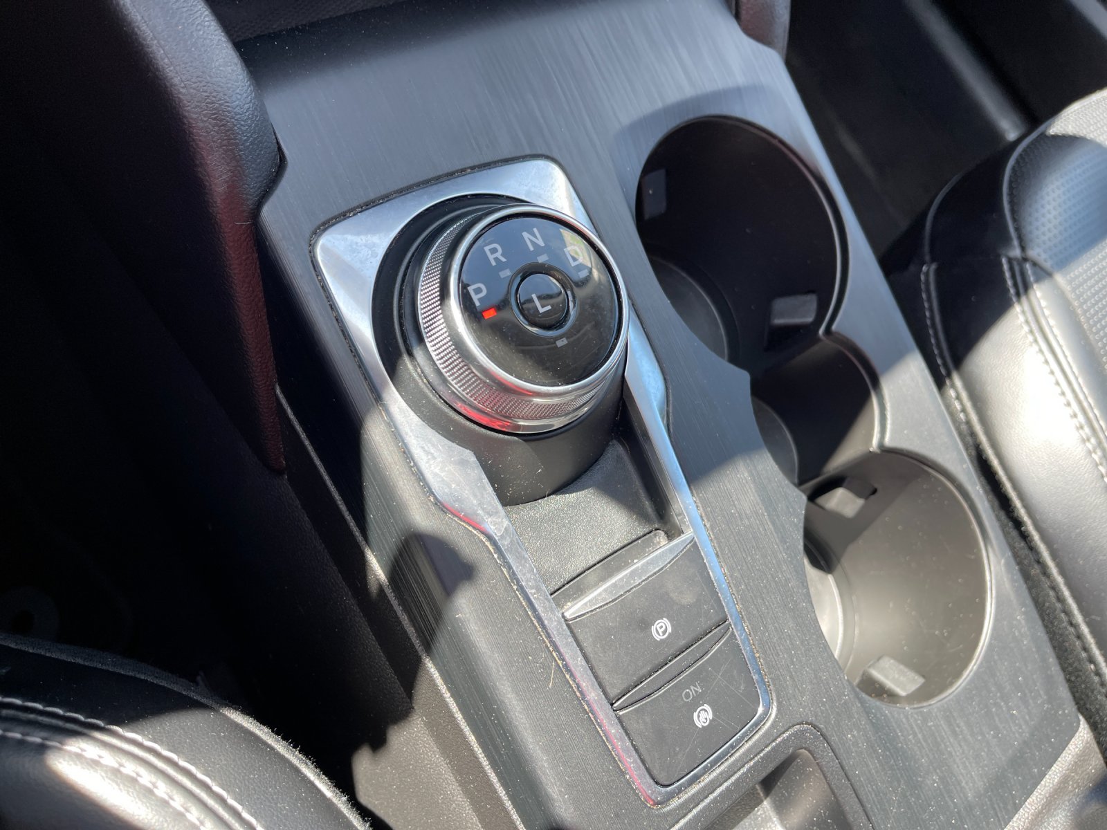 Used 2024  Ford Platinum image 24
