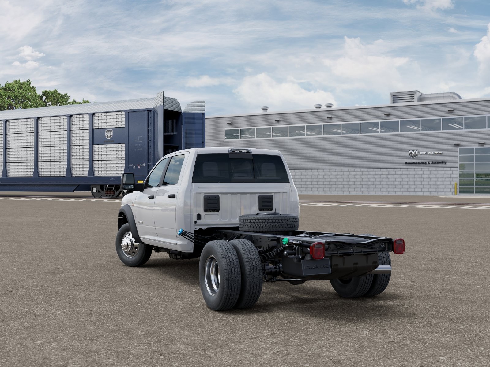 New 2026 Bright White Clearcoat RAM Tradesman image 3