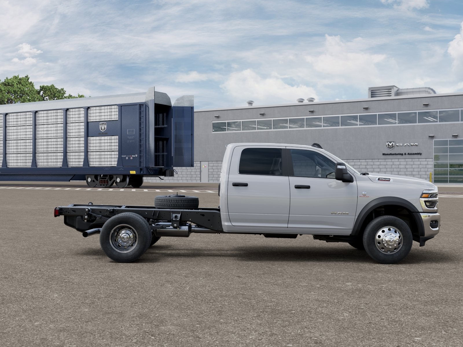 New 2026 Bright White Clearcoat RAM Tradesman image 21