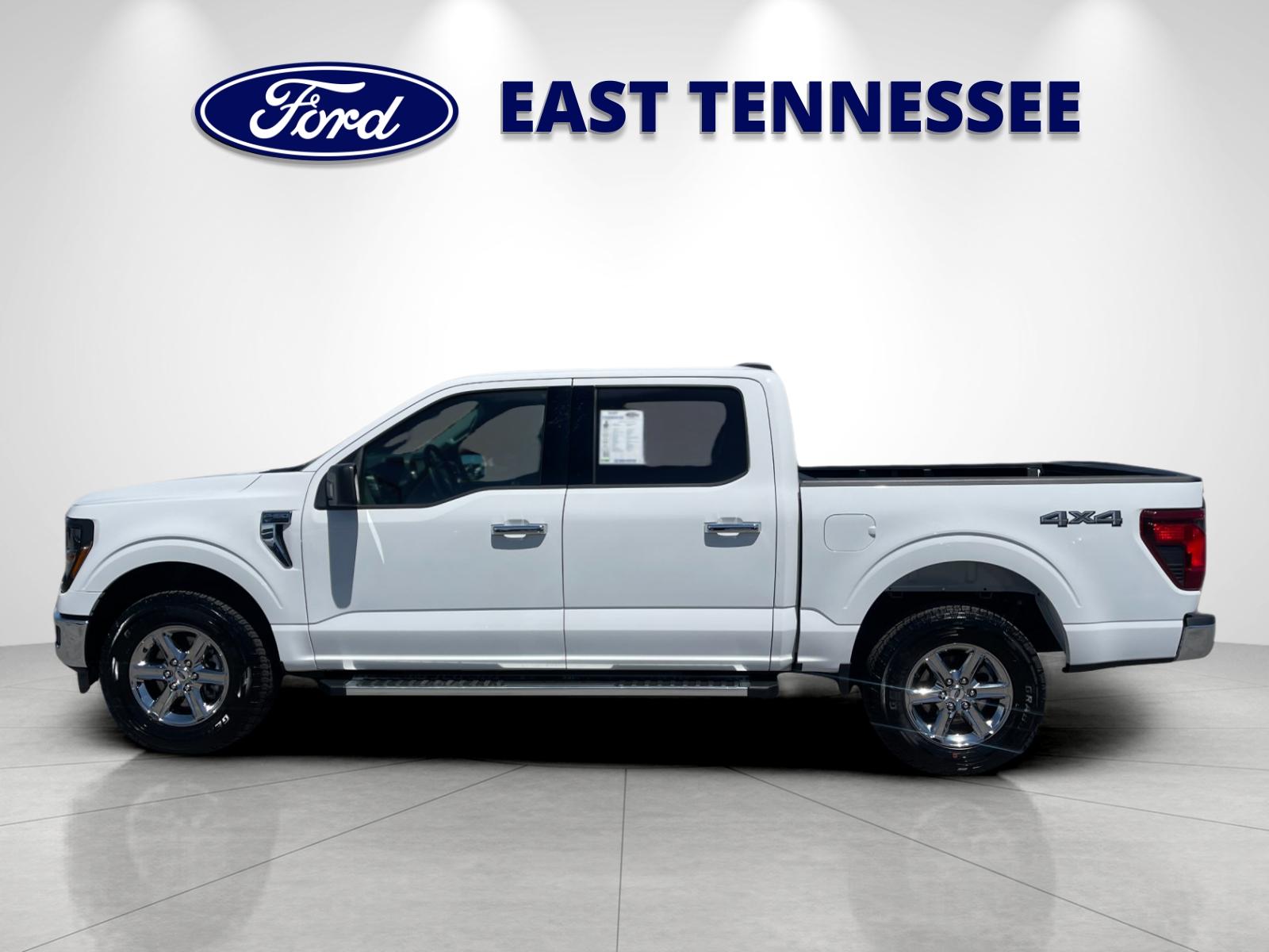Used 2025 Oxford White Ford XLT image 6
