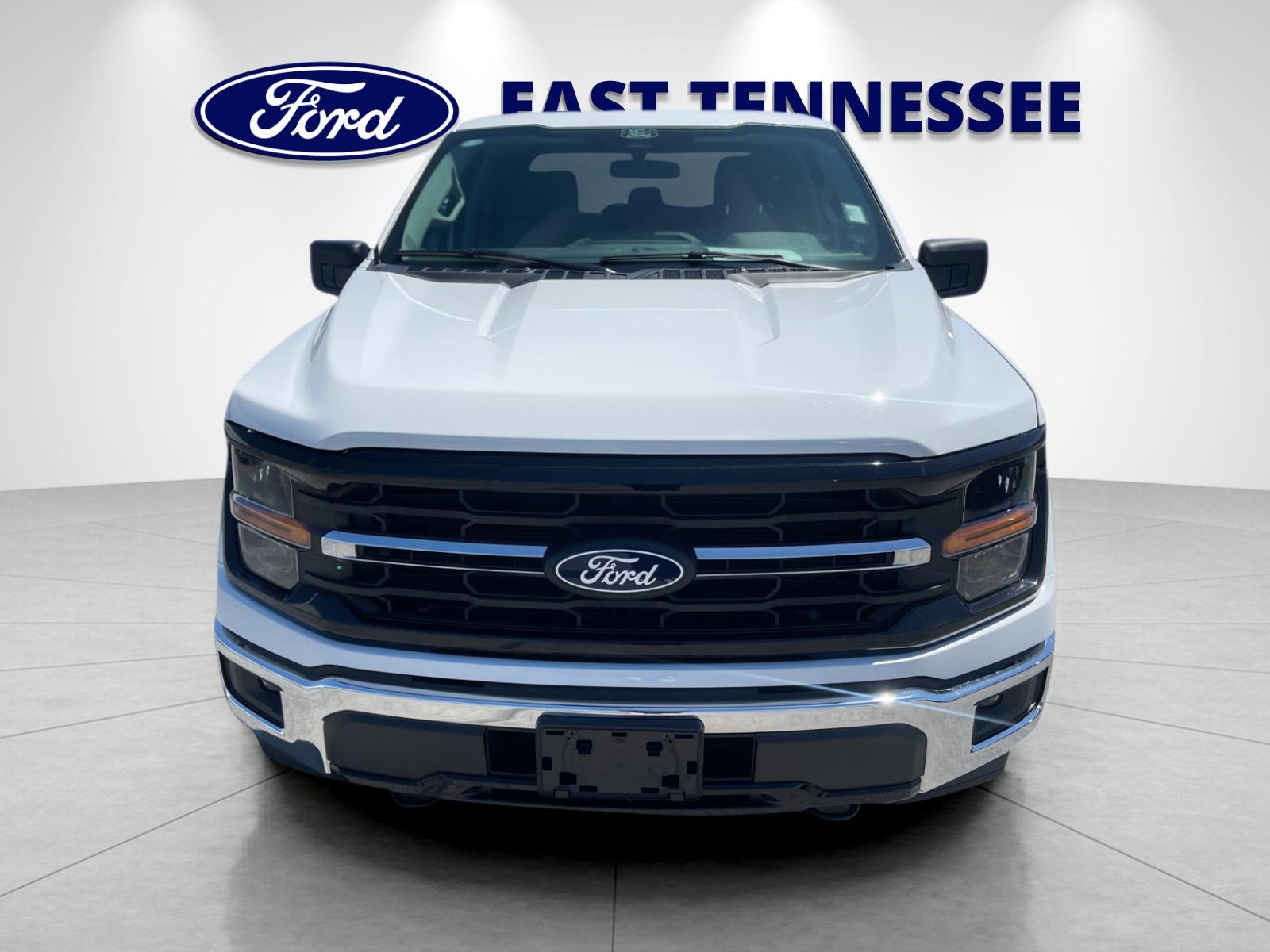 Used 2025 Oxford White Ford XLT image 9
