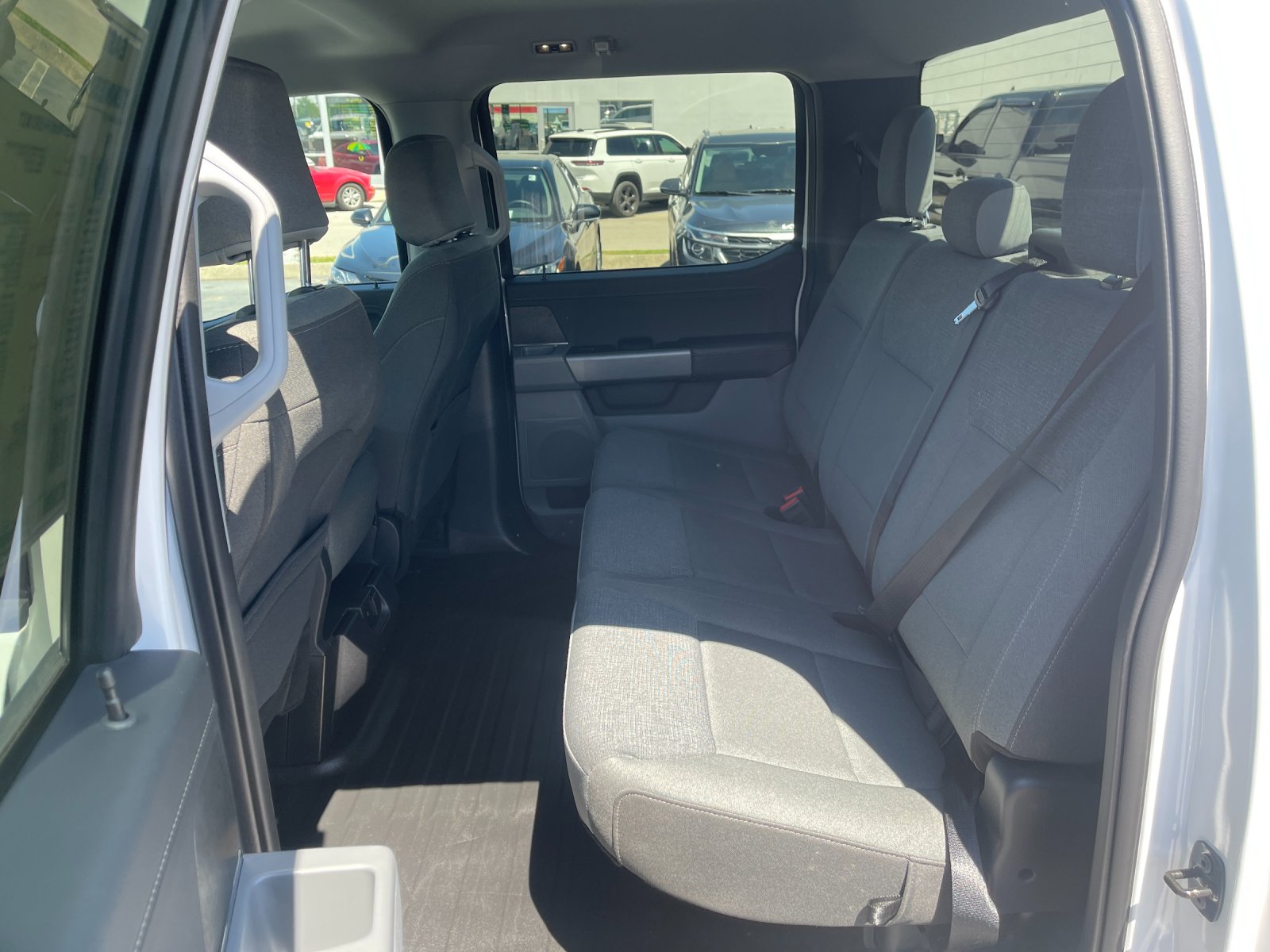 Used 2025 Oxford White Ford XLT image 14