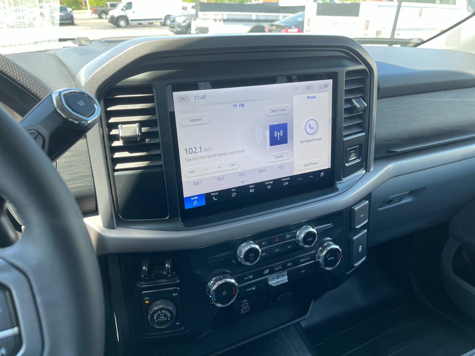 Used 2025 Oxford White Ford XLT image 19