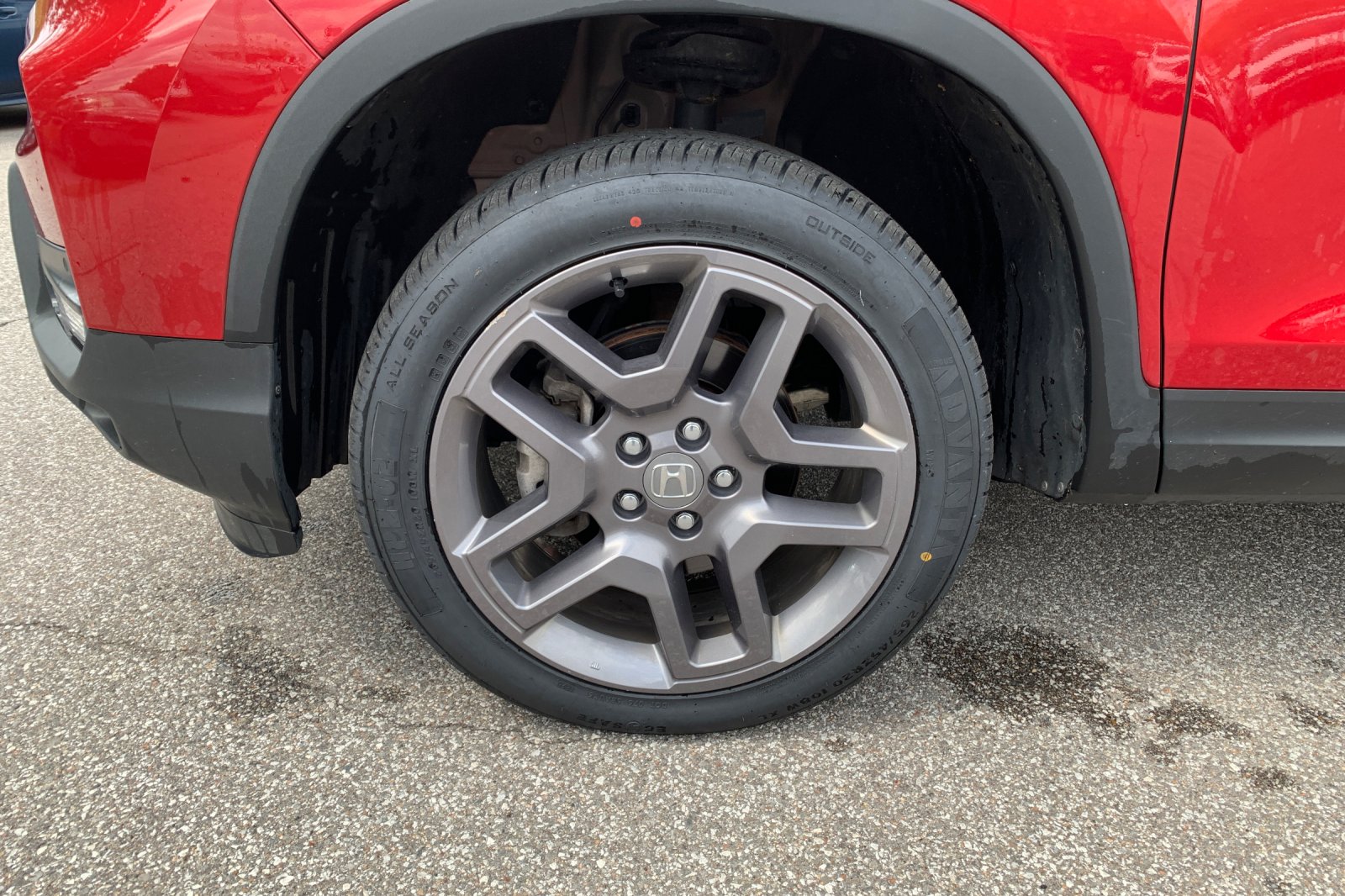 Certified Used 2023 Red Honda EX-L image 33