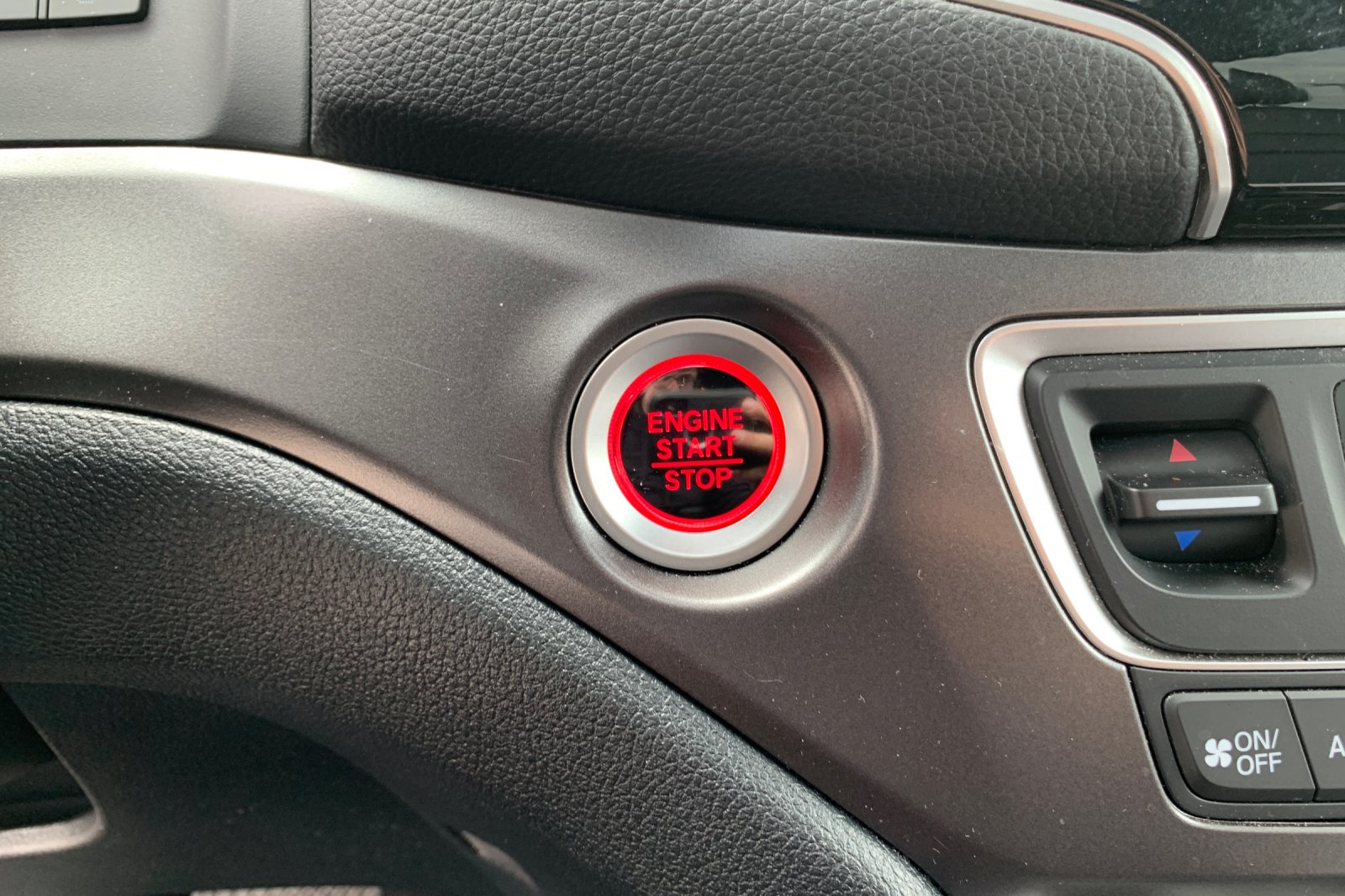 Certified Used 2023 Red Honda EX-L image 26
