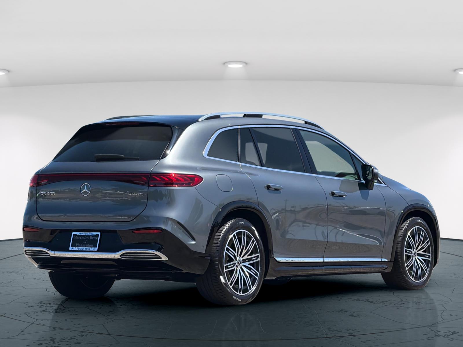 Certified Used 2026 Selenite Grey Metallic Mercedes-Benz 400 4D Sport Utility 4MATIC® image 7