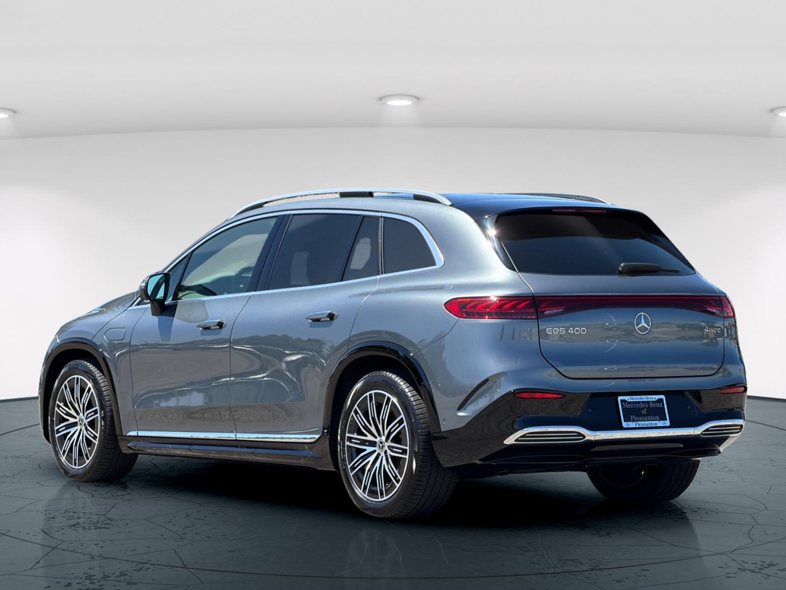 Certified Used 2026 Selenite Grey Metallic Mercedes-Benz 400 4D Sport Utility 4MATIC® image 5