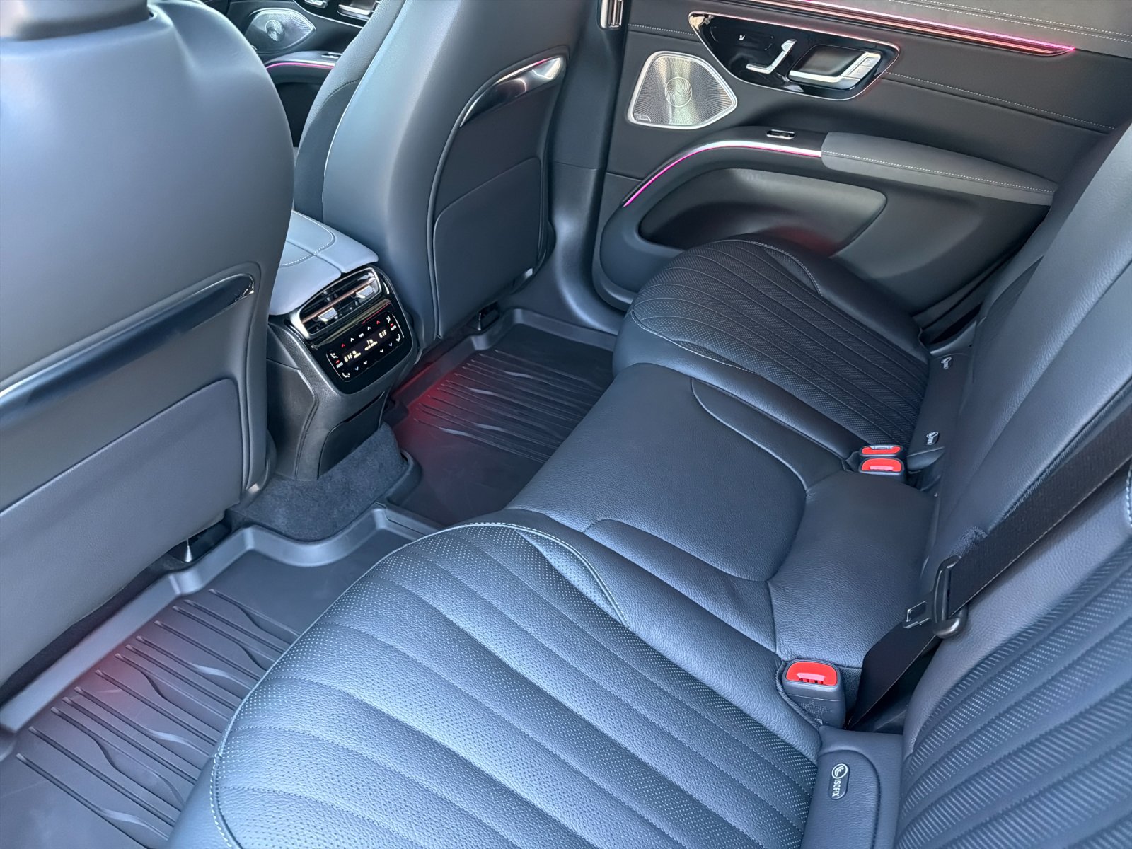 Certified Used 2026 Selenite Grey Metallic Mercedes-Benz 400 4D Sport Utility 4MATIC® image 15