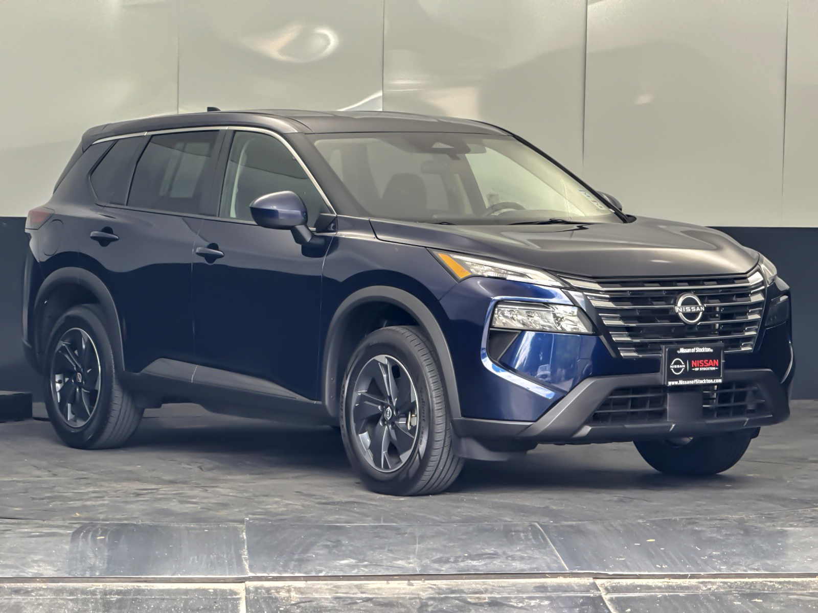 2025 Nissan Rogue SV FWD's photo