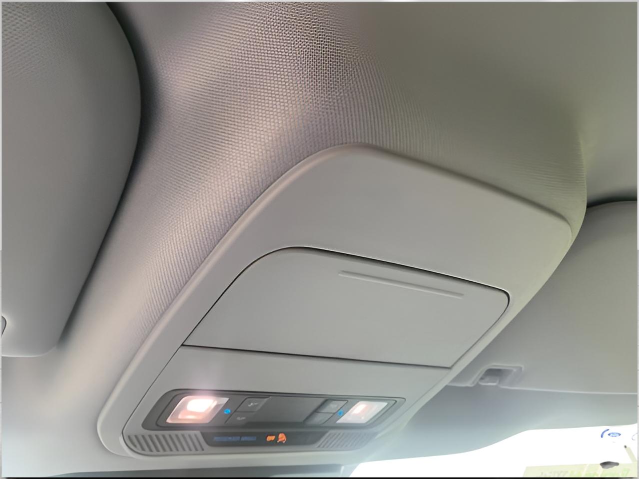 Used 2025 Gray Ford XLT image 9