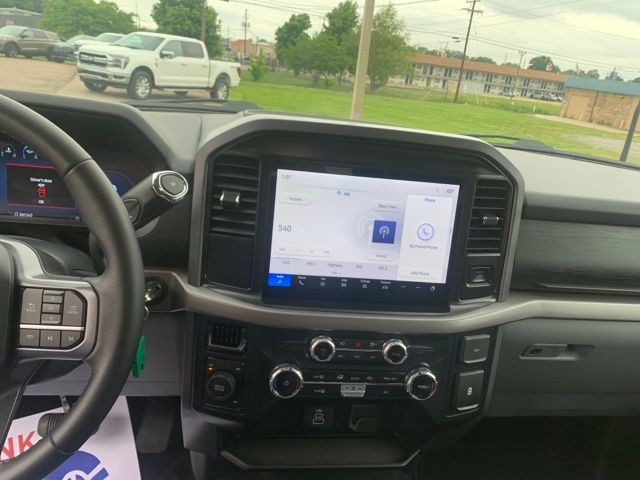 Used 2025 Gray Ford XLT image 13
