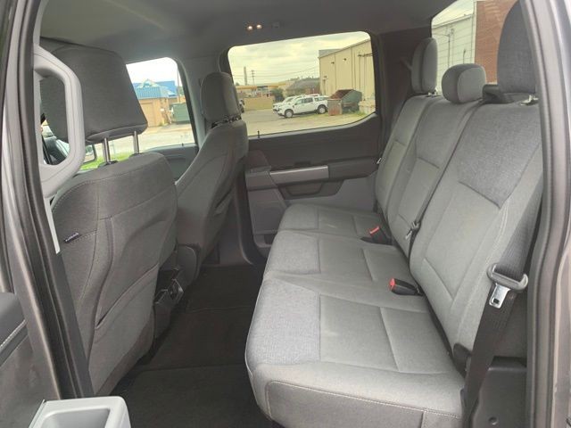 Used 2025 Gray Ford XLT image 15