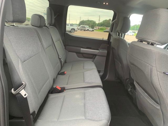 Used 2025 Gray Ford XLT image 19