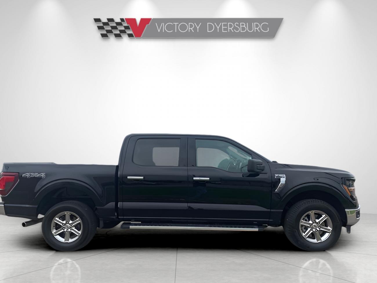 Used 2025 Black Metallic Ford XLT image 9