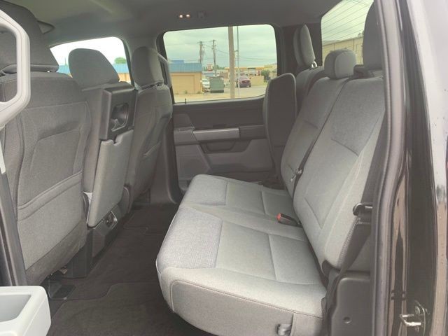 Used 2025 Black Metallic Ford XLT image 26