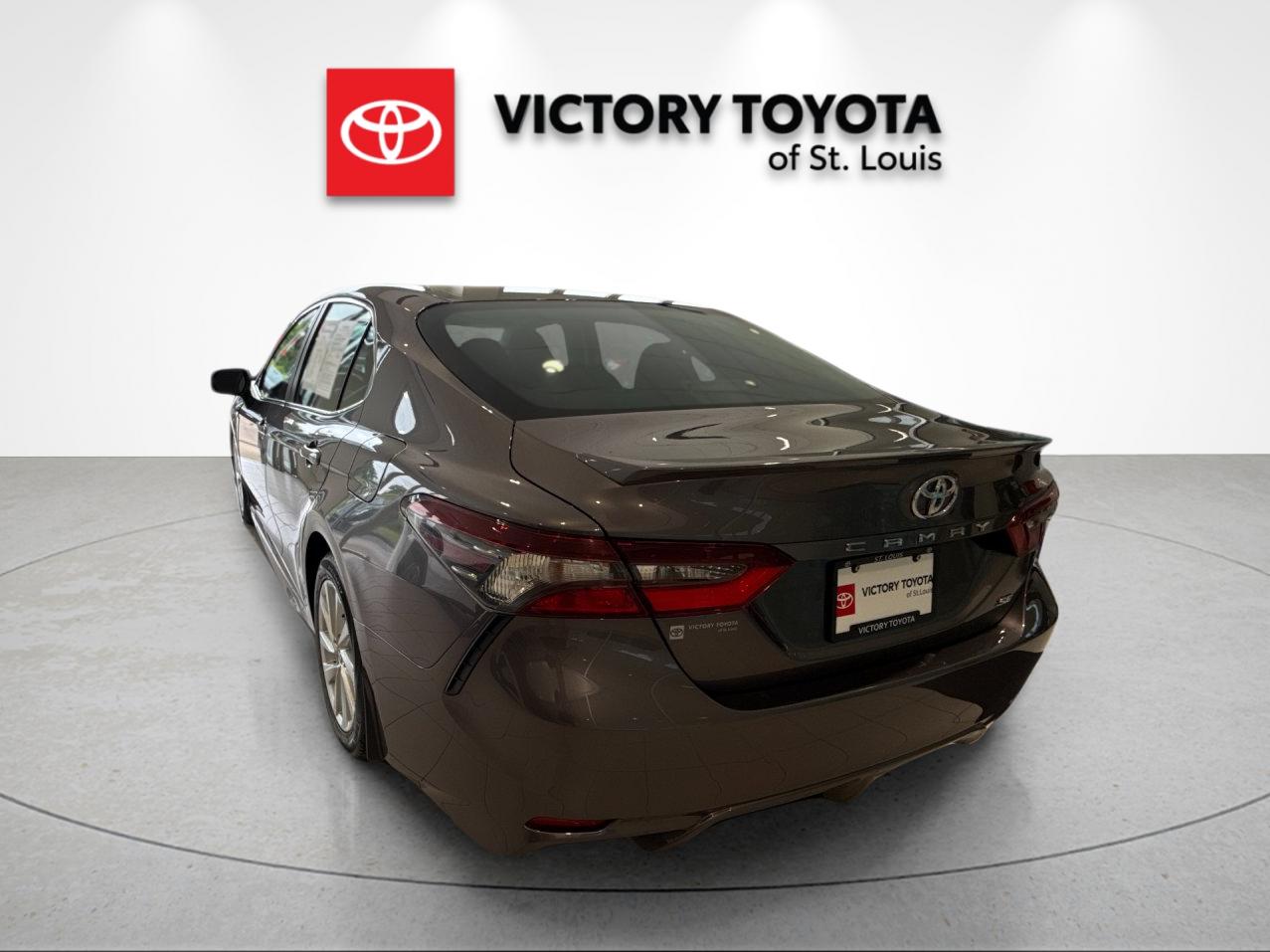 Used 2023 Gray Toyota SE image 5