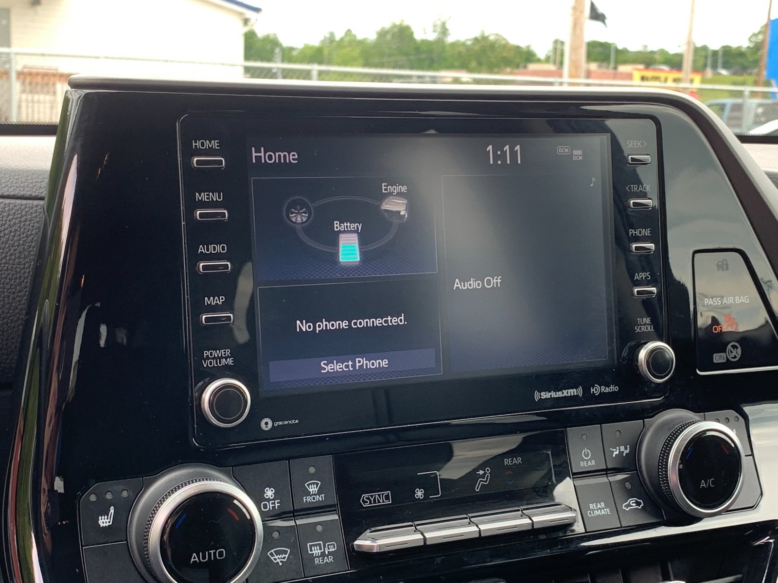 Used 2022 Silver Toyota XLE image 25