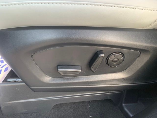 New 2026 Gray Ford Platinum image 13